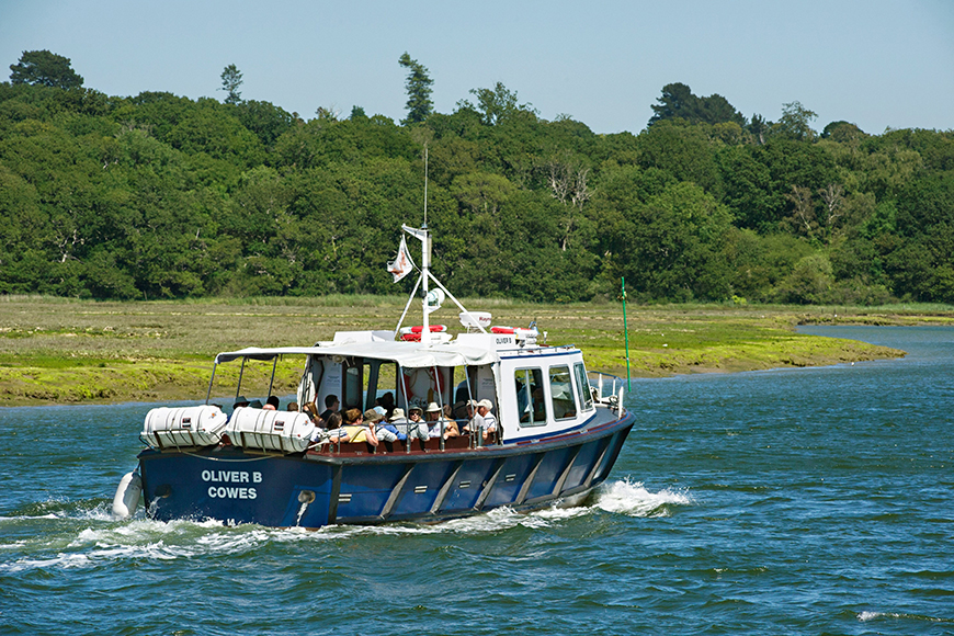 River-Cruise-at-Buckler's-Hard-(870x580)