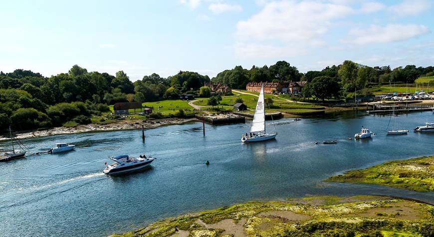 Spring sailing at Beaulieu